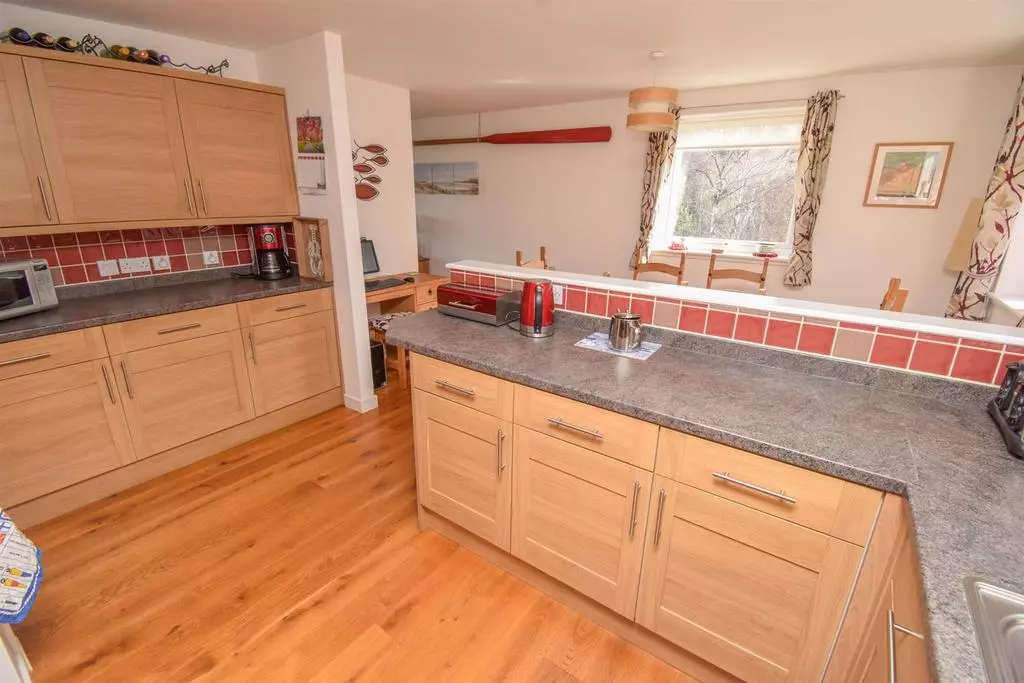 Quinaig: Kitchen